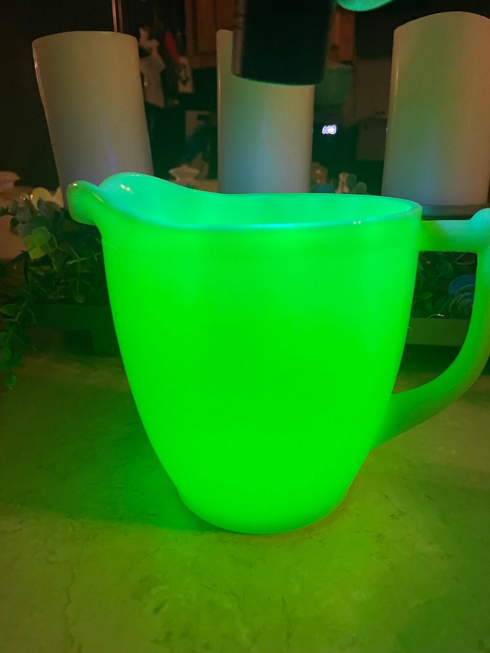 Vintage rare 32oz Jeanette Glass Milk Pitcher Jadeite Uranium Sunflower pattern